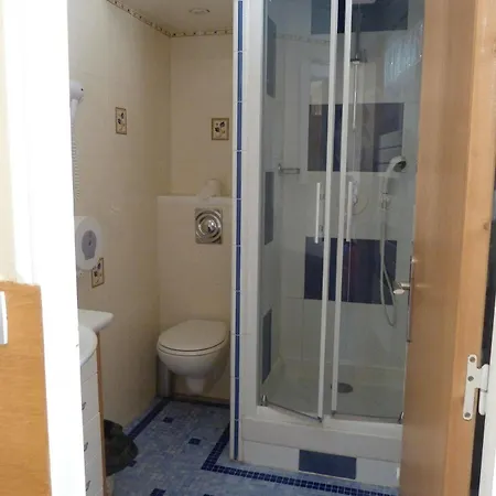 Marignan Hotel *