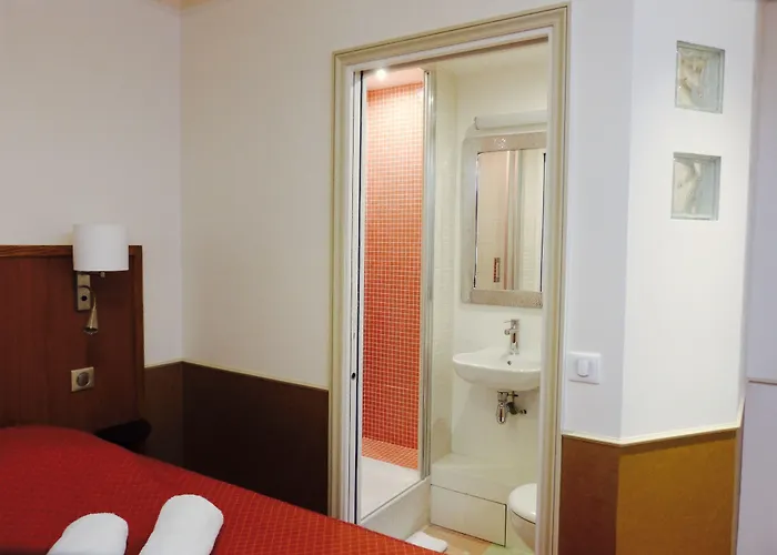 Marignan Hotel *