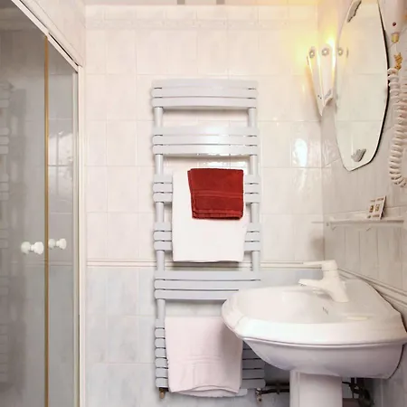 Hotel Marignan Paris
