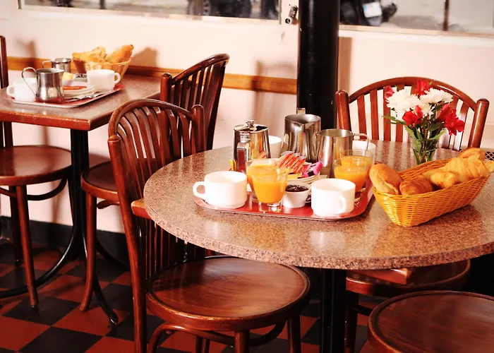 オテル　マリニャン ホテル