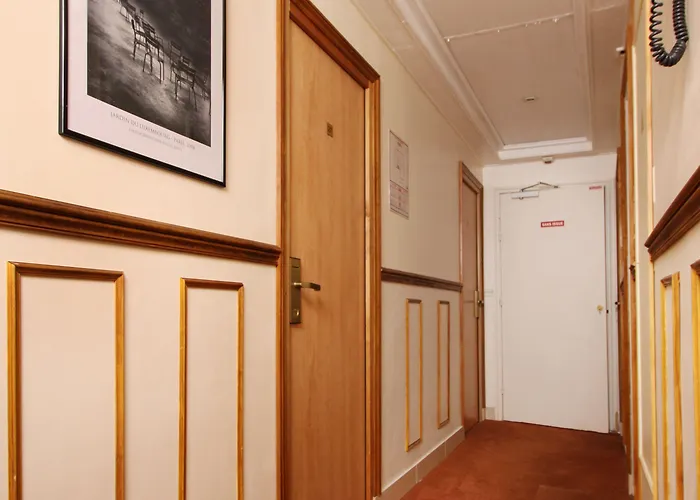 オテル　マリニャン パリ