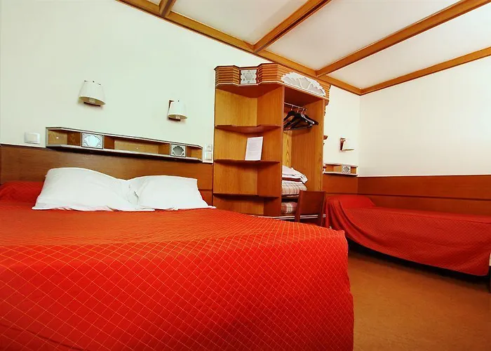 オテル　マリニャン *