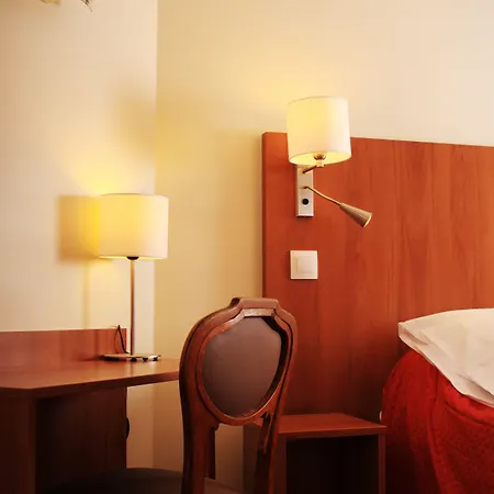 玛丽格南酒店 巴黎