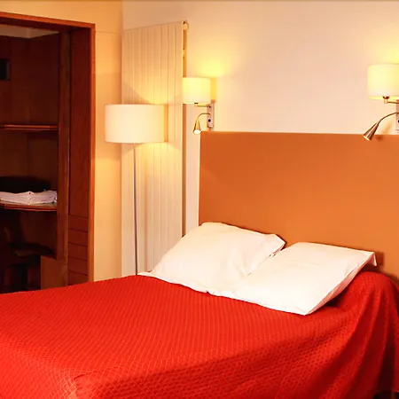 玛丽格南酒店 *